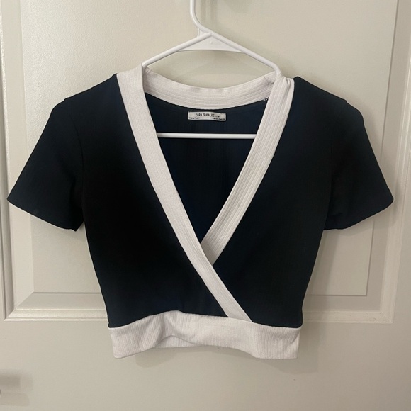Zara Short Sleeve V Neck Short Sleeve Crop Top S - Picture 2 of 6